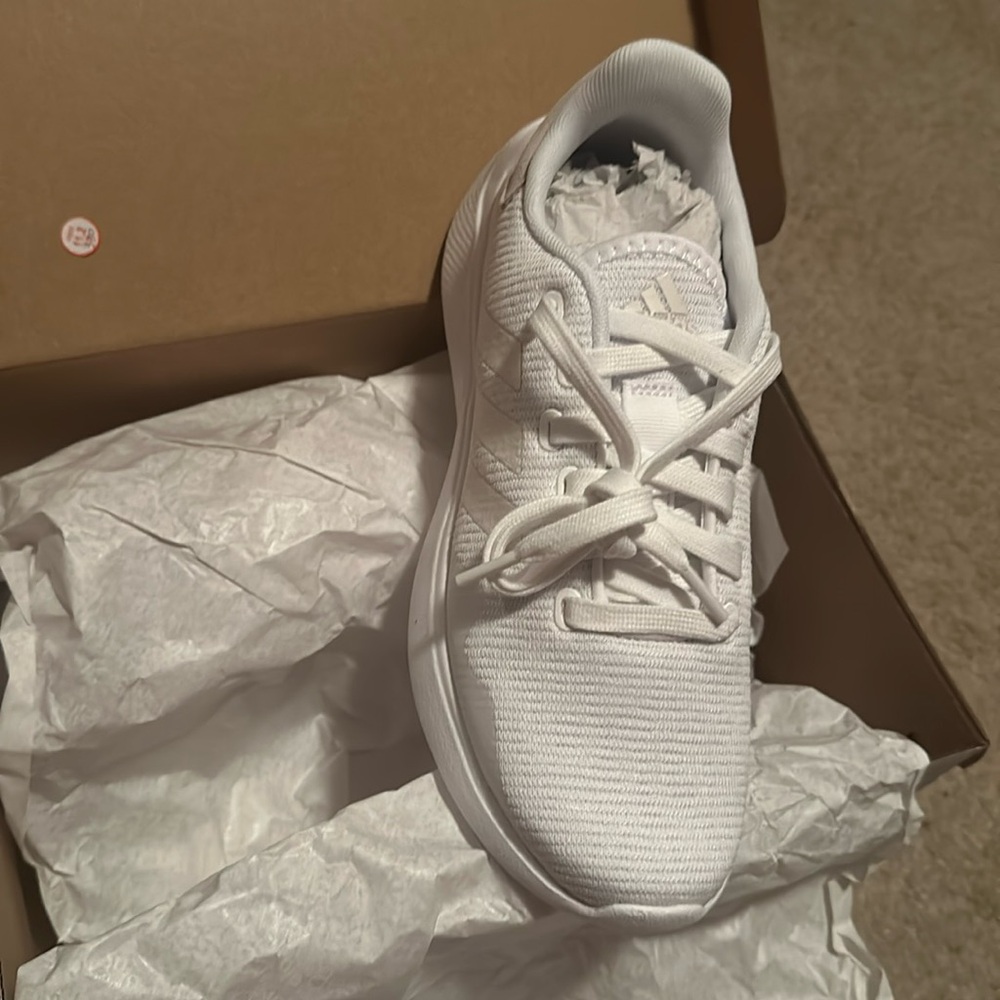 Pure Motion 2.0 running shoes